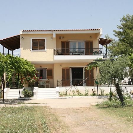 Villa Vlichos Amarynthos Buitenkant foto