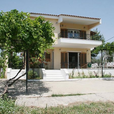 Villa Vlichos Amarynthos Buitenkant foto