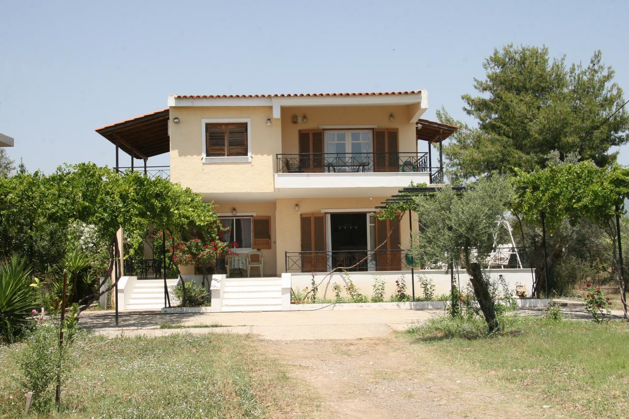 Villa Vlichos Amarynthos Buitenkant foto