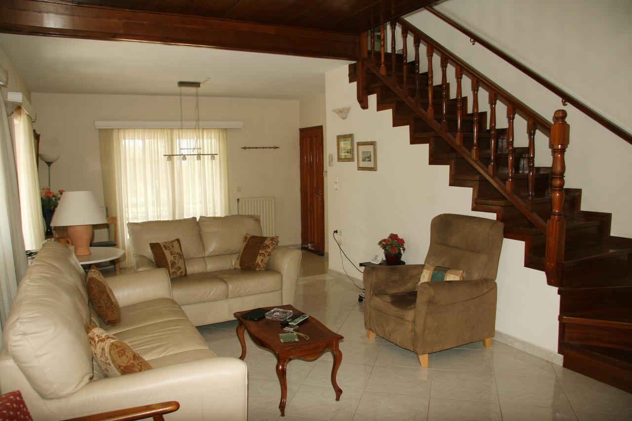 Villa Vlichos Amarynthos Buitenkant foto