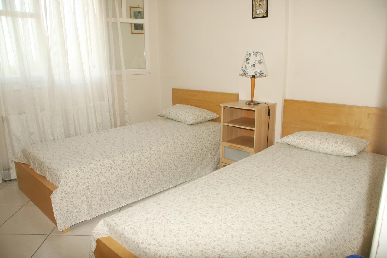 Villa Vlichos Amarynthos Buitenkant foto