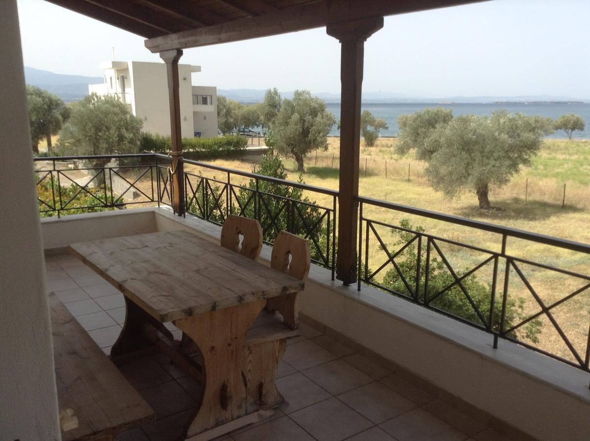 Villa Vlichos Amarynthos Buitenkant foto